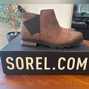 Women’s Sorel Emelie III Chelsea Boot